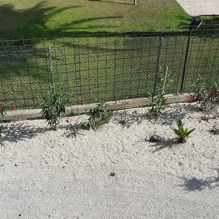 华纳乐蒙妮科特酒店 公寓 *