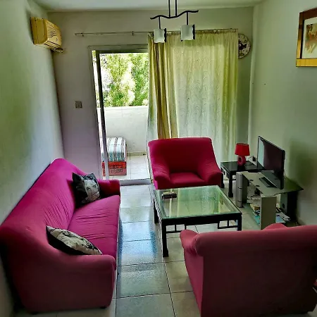 华纳乐蒙妮科特酒店 Paphos