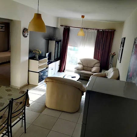 Apartamento Faneromeni Court Pafos