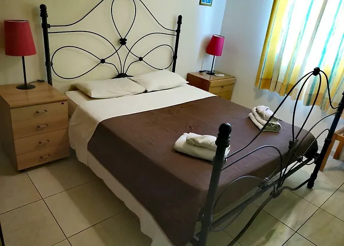 Faneromeni Court * Paphos